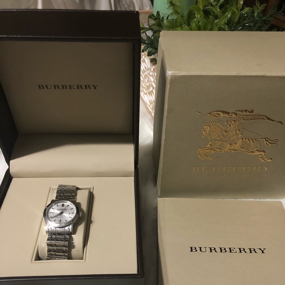 BURBERRY Classic Bracelet Watch in Silver